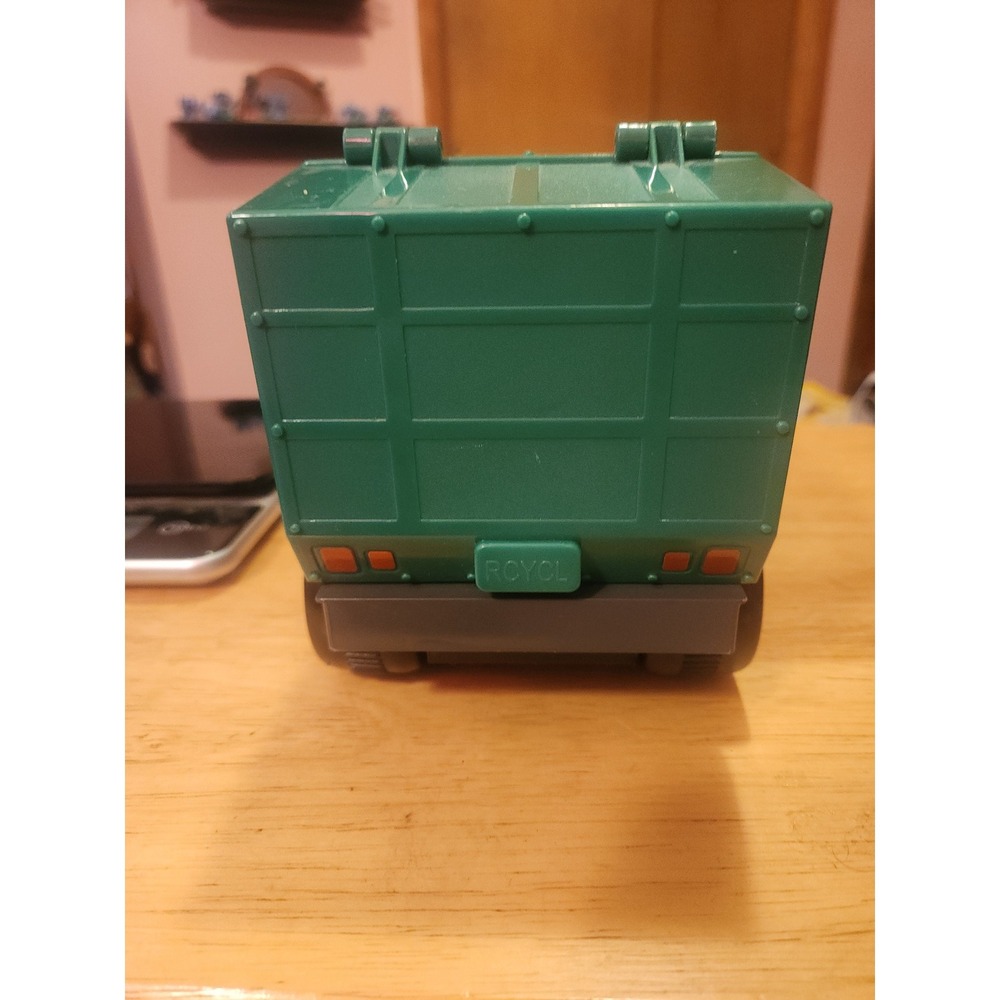 Kid Galaxy RECYCLING truck with lights and sounds - Picture 4 of 6